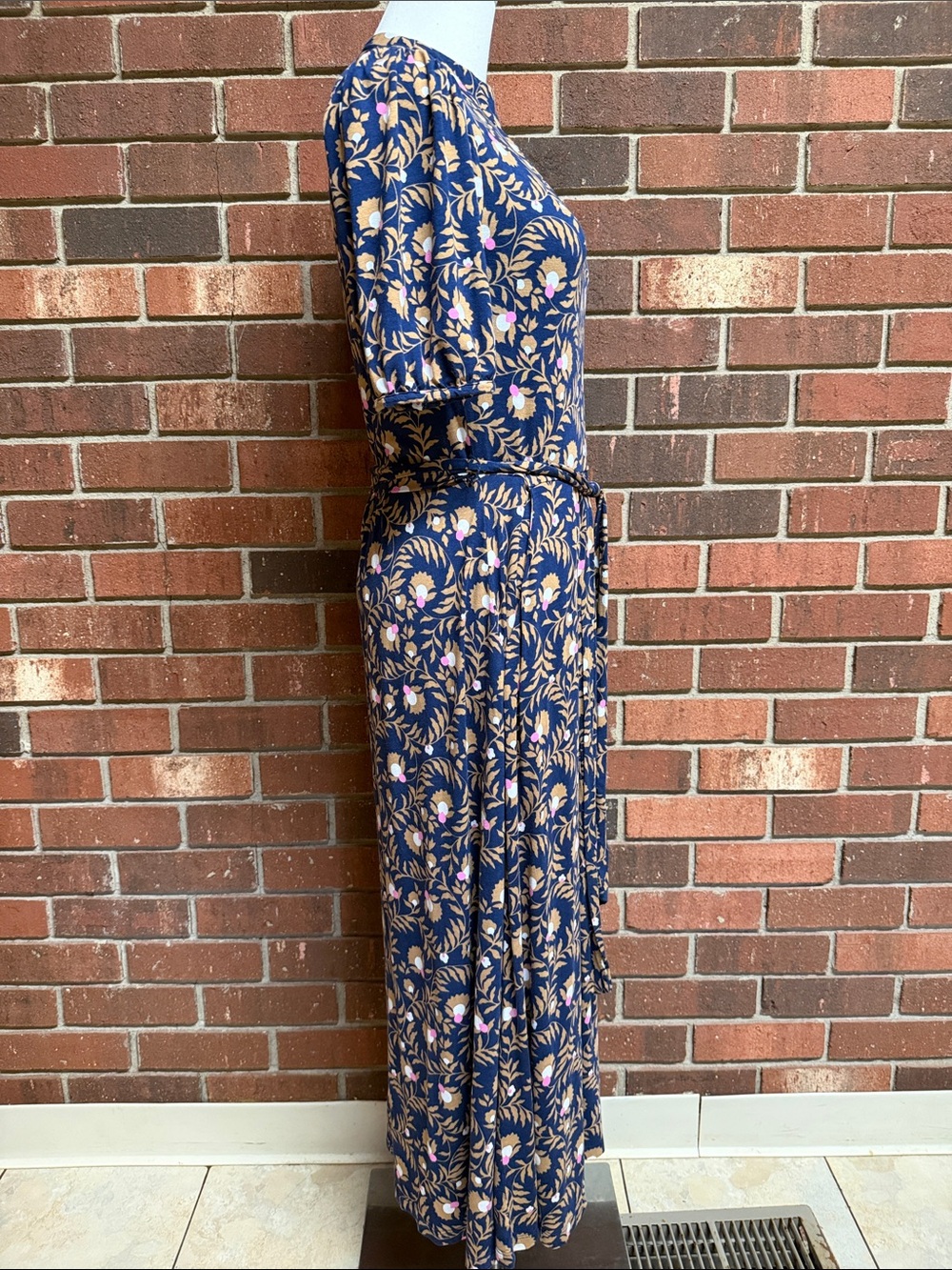 Boden Navy Floral Puff Sleeve Dress Size 6 - Picture 10 of 14